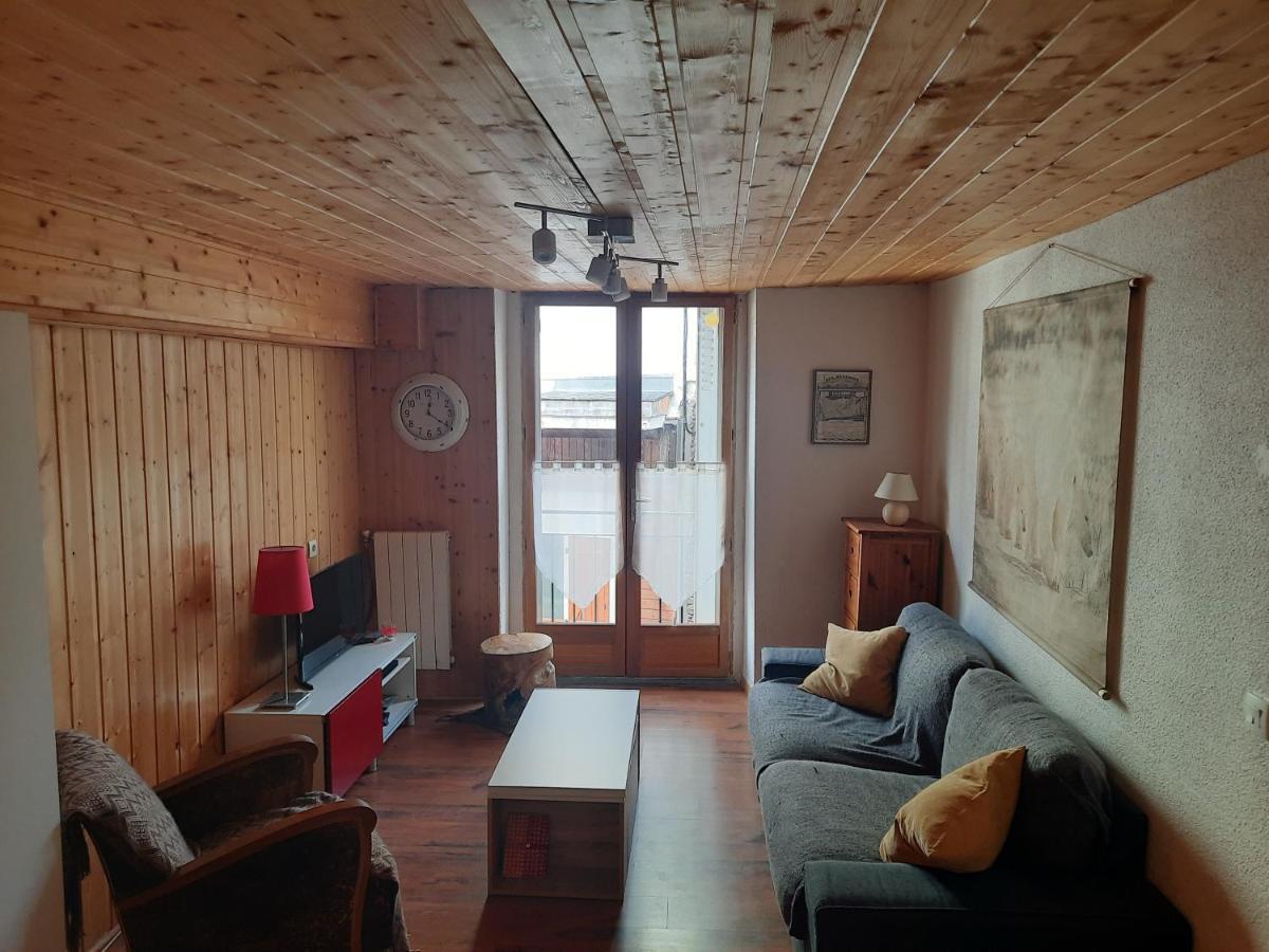 Le Cocon Appartement Bagnères-de-Luchon Buitenkant foto